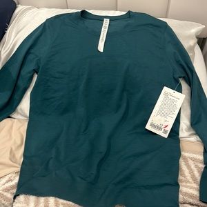 Swiftly relaxed long sleeve